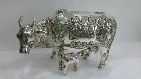 Silver Quoted Wooden Cow with Calf